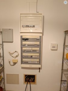 installation d'un tableau électrique 24 modules et d'une prise de recharge à la fraissinède, montlaur