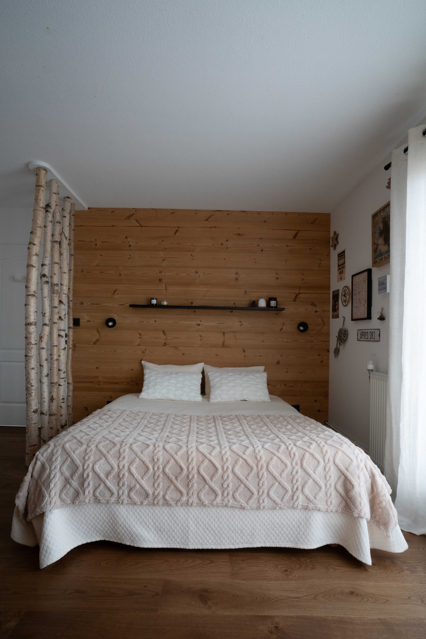 COTE PAVEE-chambre chalet-chalet bois blanc